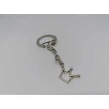 Ezüstszínű kulcskarikára rögzített láncról lelógó ezüstszínű korona medál. A koronának körvonala van, tetején pedig díszített.