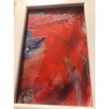 Téglalapalakú, fehér keretben márványozott, összefolyó színekből álló festmény. Piros alapon kék minta.