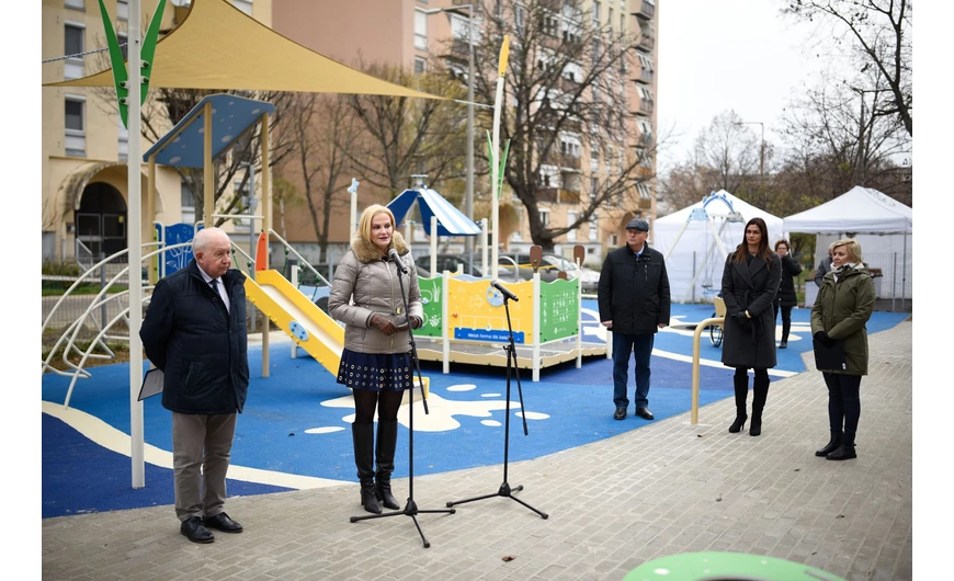 Akadálymentes játszótér
